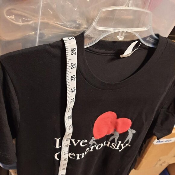 NEW ! Women T Shirt Thrivent "Live Generously" Graphic Heart Black Size M - Picture 3 of 8